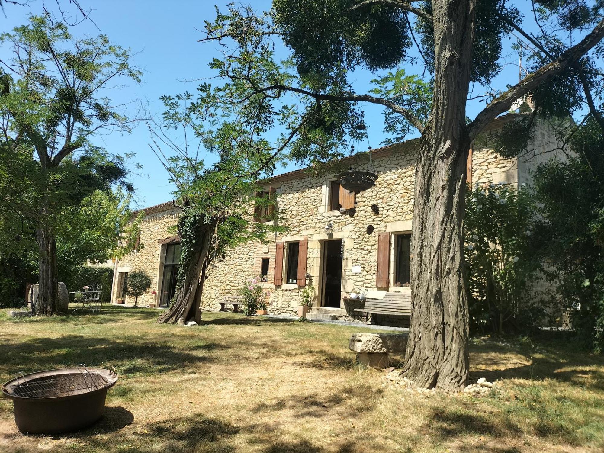 Chambres 2 Personnes Dans Notre Maison Girondine Saint-Martin-de-Lerm Εξωτερικό φωτογραφία